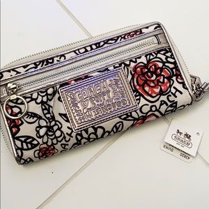 Poppy Coach Wallet Wristlet